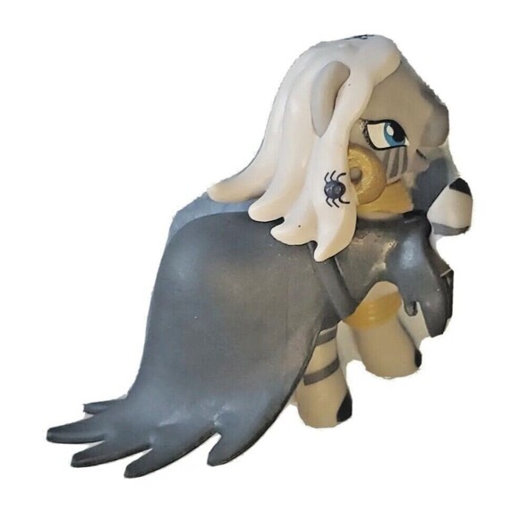My Little Pony G4 Zecora Nightmare Night Mini Figure With Cape - Picture 1 of 10